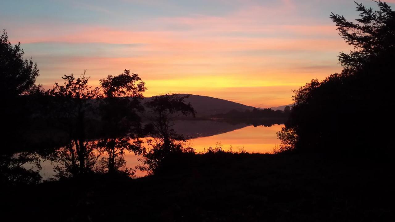 Lakeside House Oughterard Bagian luar foto